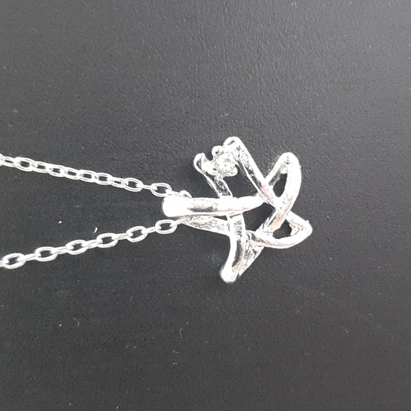 Star Necklace New - Picture 2 of 3